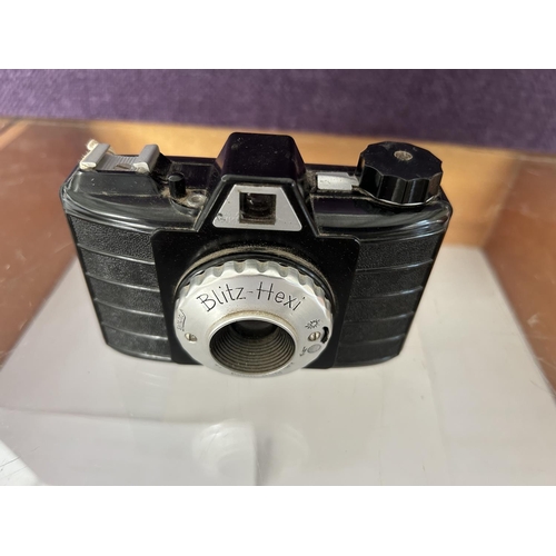 574 - Vintage Blitz-Hexi Camera