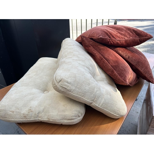 576 - x7 Assorted Sofa Cushions - Taken Back on 7/12/2024