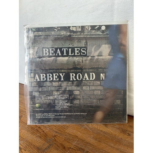 2 - Vintage Vinyl LP Beatles Abbey Rd Record