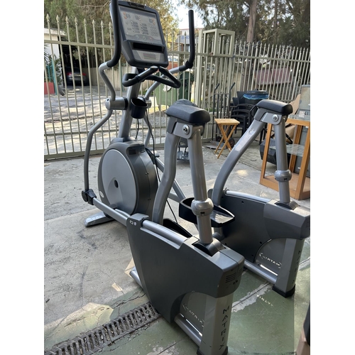 10 - Matrix Fitness Elliptical (Electronic Board Needs Attention) - Code AM6870R