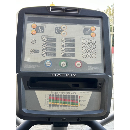 10 - Matrix Fitness Elliptical (Electronic Board Needs Attention) - Code AM6870R