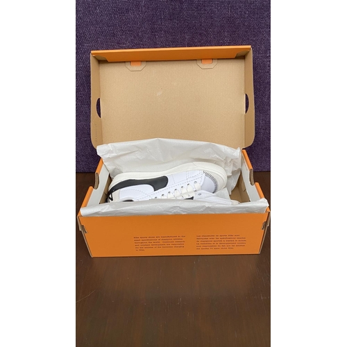 37 - Nike Blazer Low 77 Jumbo White Black Size 36/UK 3 (Unused)