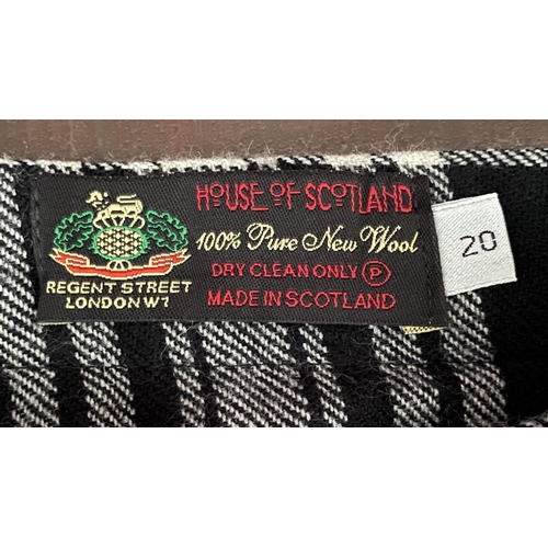 125 - Traditional Scottish Long Wrap Skirt for Women, 100% Pure New Wool, Size 20, Together with Scarf