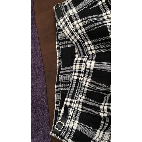 125 - Traditional Scottish Long Wrap Skirt for Women, 100% Pure New Wool, Size 20, Together with Scarf