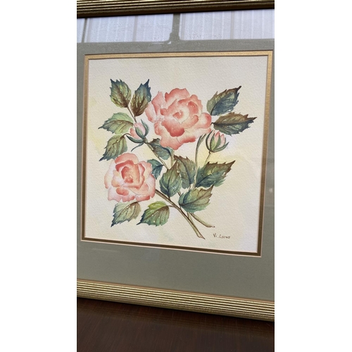 76 - x2 Original Unique Water Color Paintings Depicting Roses with Lovely Golden Frame Signed 'Vi Lyons' ... 