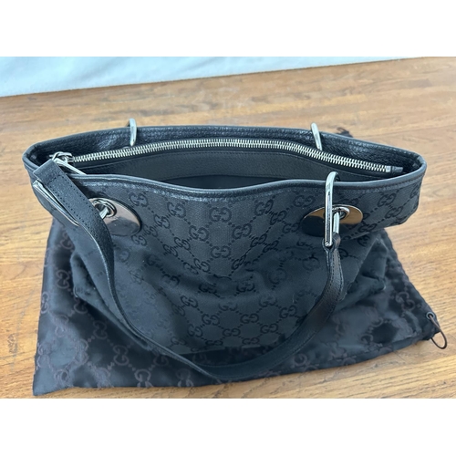 206 - Designer Ladies Black Handbag