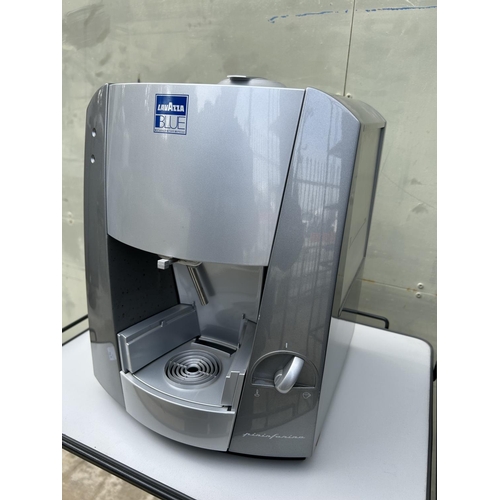 60 - Lavazza Blue Espresso Coffee Machine