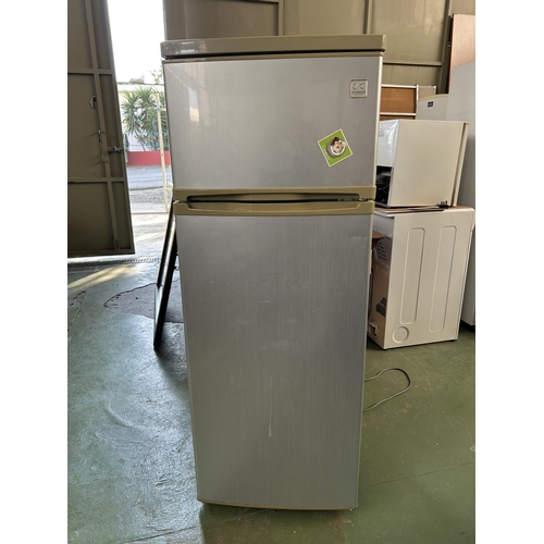 246 - Daewoo Electronics 2-Door Fridge Freezer FRB280WB