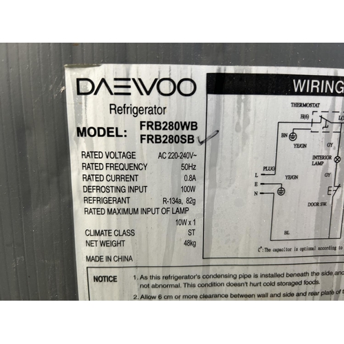 246 - Daewoo Electronics 2-Door Fridge Freezer FRB280WB