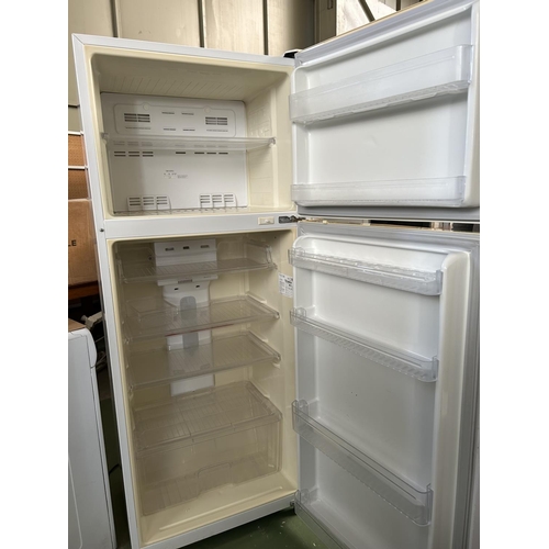 247 - Daewoo FR-3502 2-Door Fridge-Freezer