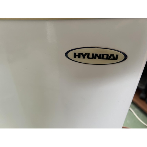 248 - Hyundai HS-120LN Undercounter Fridge