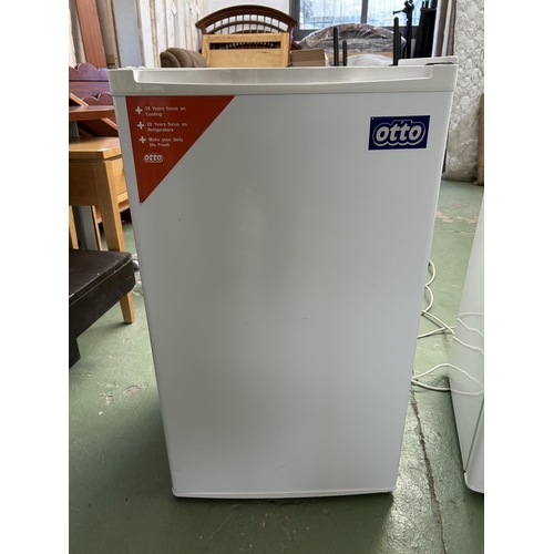 249 - Otto MR-101 White Undercounter Fridge