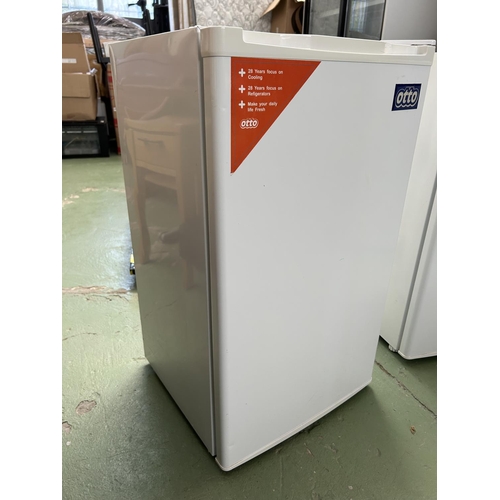 249 - Otto MR-101 White Undercounter Fridge