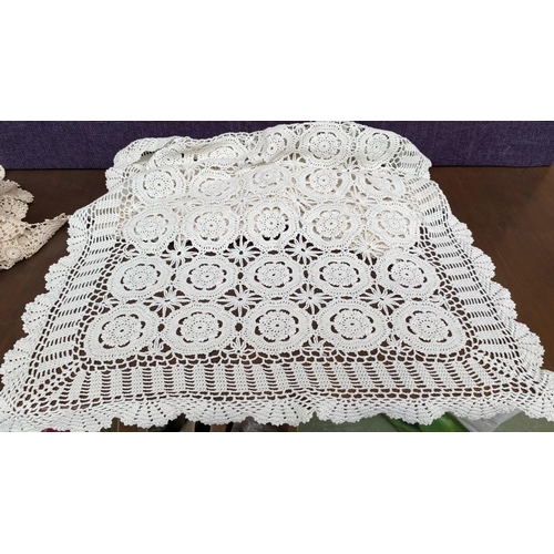 306 - Variety of Vintage Linen Crochet Textiles Doilies Lace Projects and Table Toppers Incl. Traditional ... 