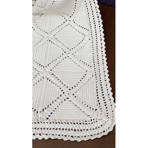 309 - Beautiful White Granny Handmade Single Blanket/Bed Cover