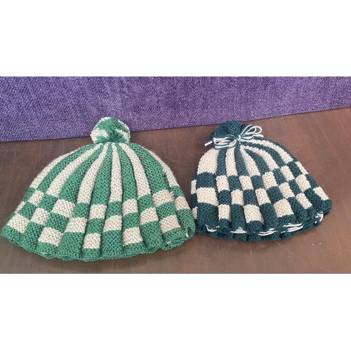 240 - x2 Handmade Retro style  Knitted Tea Pot Covers