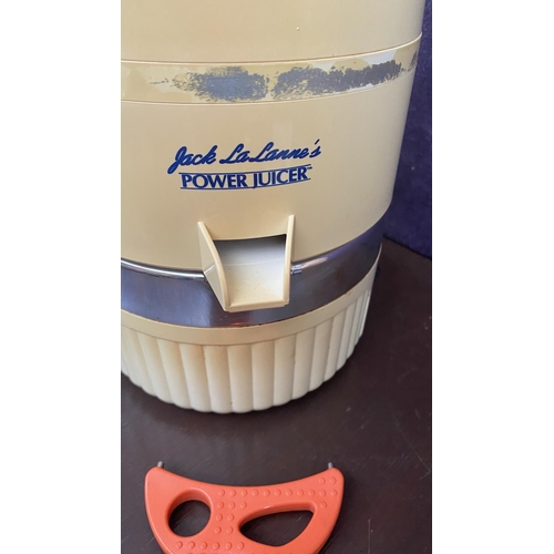 304 - Jack Lalanne's Power Juicer/Juice Extractor Machine