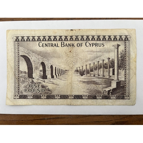 111 - Central Bank of Cyprus 1975 £1 Banknote