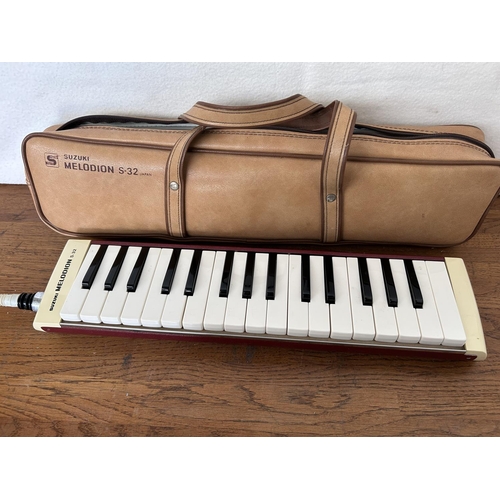 174 - Suzuki Melodion S-32 Japan Keyboard Music Melodica