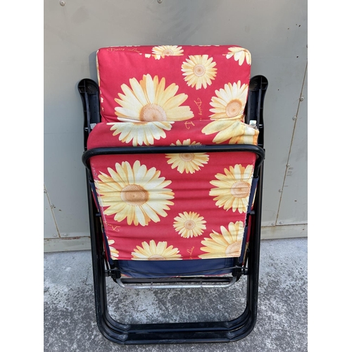 361 - Folding Garden/Lounge Chair