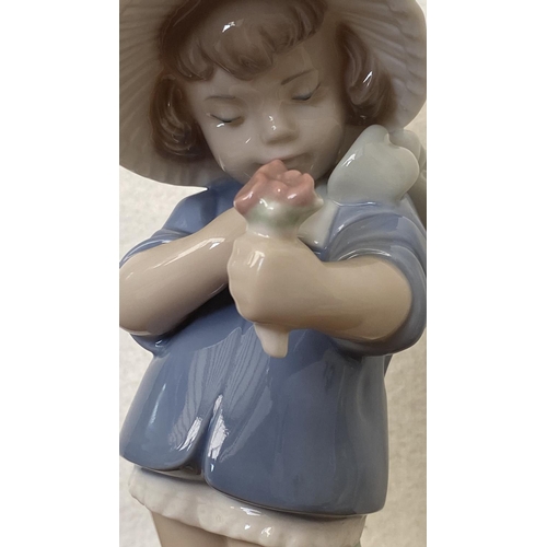 15 - x3 Lladro (x2) and Nao Porcelain Figurines (21cm Highest)