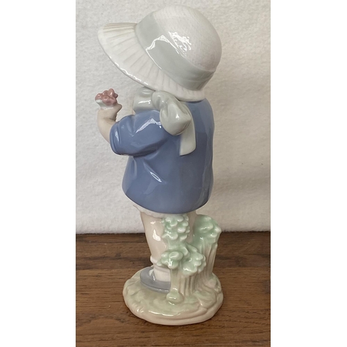 15 - x3 Lladro (x2) and Nao Porcelain Figurines (21cm Highest)