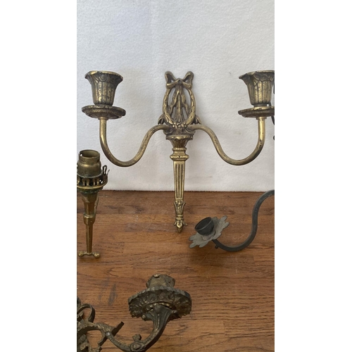 342 - x4 Antique Brass Wall Sconces