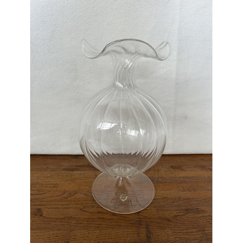 102 - Parise Vetro Art Glass Italy Hand Blown Egg Shell Delicate Vase