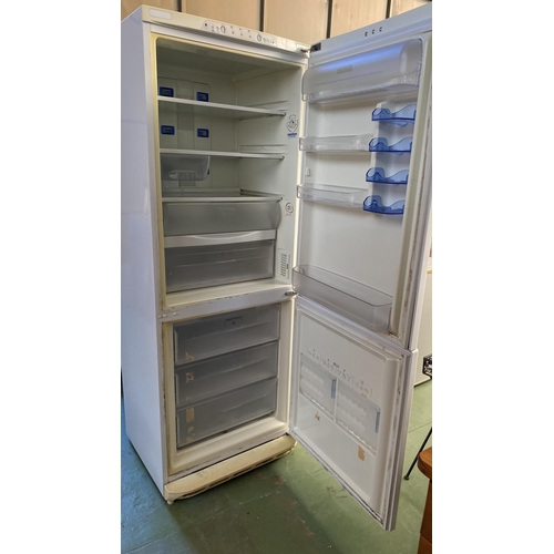 256 - Ariston No-Frost 2-Door Fridge-Freezer