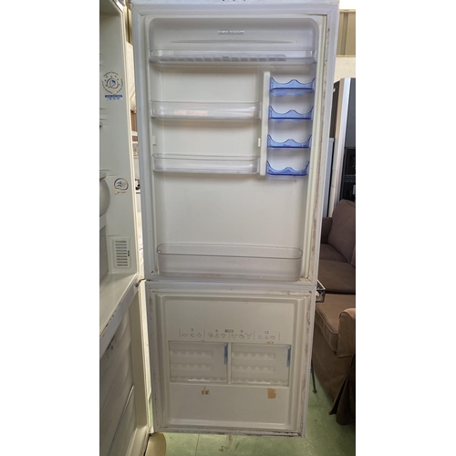 256 - Ariston No-Frost 2-Door Fridge-Freezer