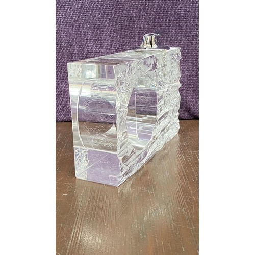 261 - Vintage 1970's Gizzini Plexiglass Ronson Table Lighter (18 x 12cm)