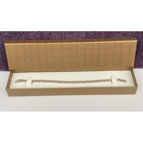 45 - Beautiful 18k Bracelet Marked 750 and Cyprus Assay Office (Unused - 19cm L.) 10,6 gr.