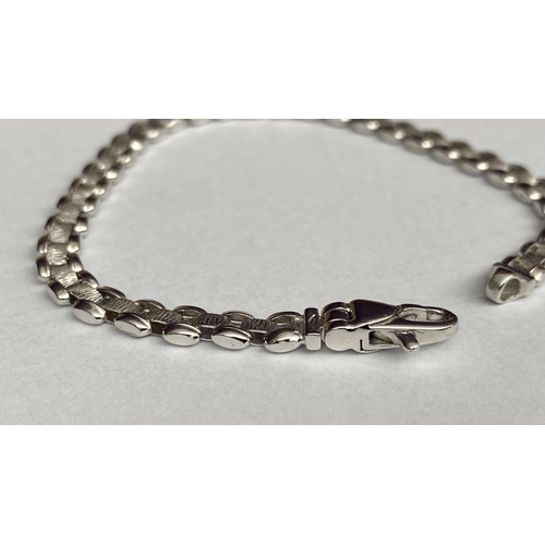 45 - Beautiful 18k Bracelet Marked 750 and Cyprus Assay Office (Unused - 19cm L.) 10,6 gr.