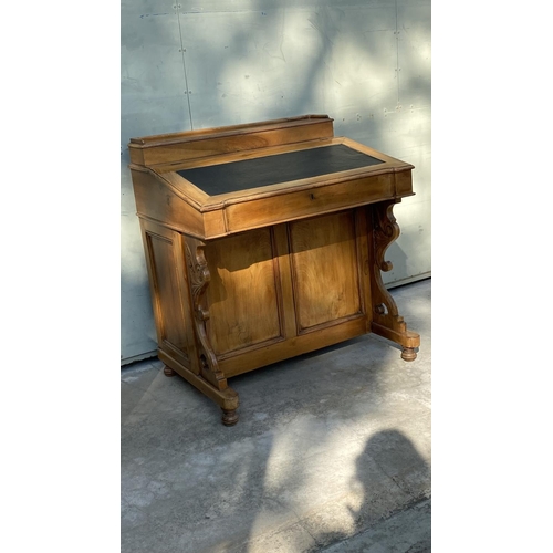 71 - Antique 19th Century Pine Wood Davenport Bureau Desk (79 W. x 59 D. x 89cm H.)