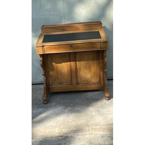 71 - Antique 19th Century Pine Wood Davenport Bureau Desk (79 W. x 59 D. x 89cm H.)