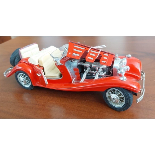 239 - Diecast Bburago Mercedes-Benz 500K Roadster (1936) Model Car on Scale 1:18 Made In Italy