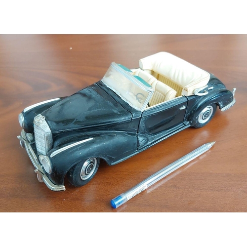 340 - Diecast Bburago Mercedes-Benz 300S (1955) Model Car on Scale 1:18 (A/F)