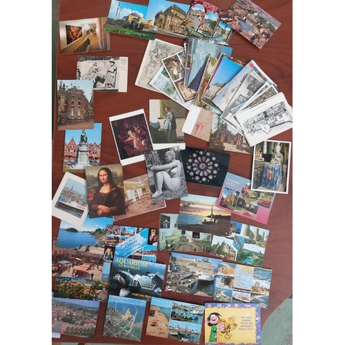 454 - Large Qty of Old Postcards (More Than 100 Pieces)