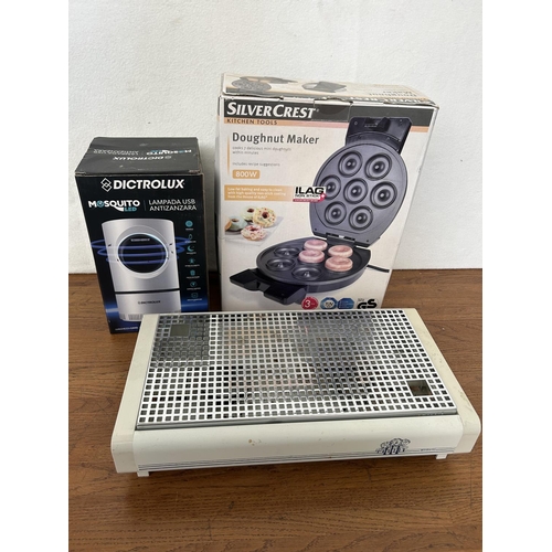 470 - Silver Crest Doughnut Maker, Brabantia Food Warmer and Dictrolux Mosquito Repellant