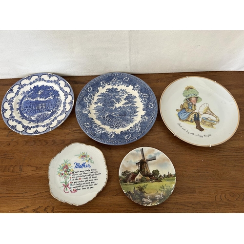 475 - Collection of 5 Decorative Plates