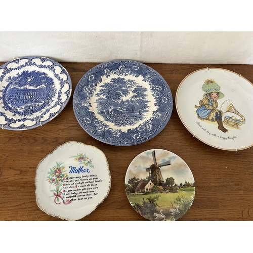 475 - Collection of 5 Decorative Plates