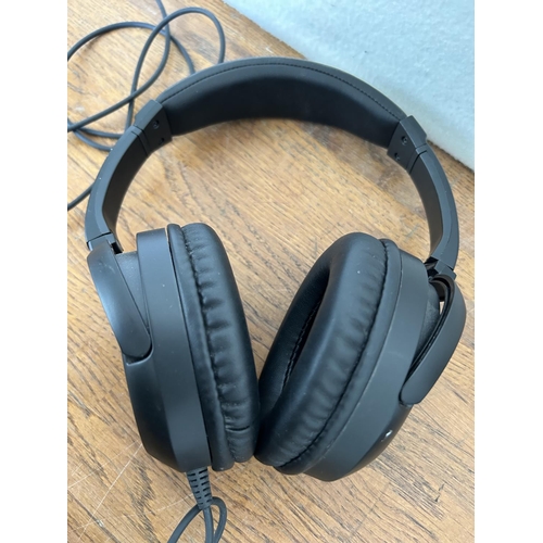 305 - Pioneer SE-M631TV Headphones