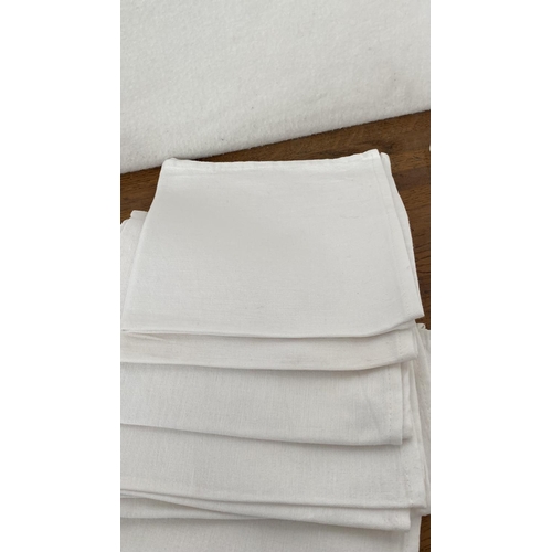 383 - Large Qty of Table Napkins