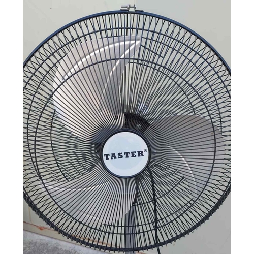 218 - Taster Self Standing Fan