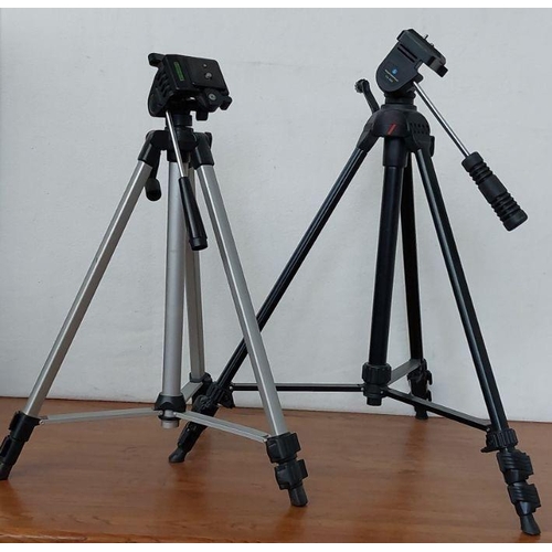 388 - x2 Camera Folding Tripod Stands