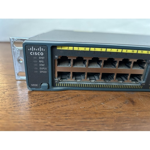 147 - Cisco Systems Catalyst 2960 Series Anatel WS-C2960-24TC-L Switch - Code N/A