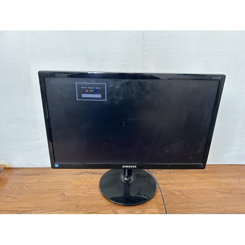 17 - Samsung SyncMaster S22C350 22