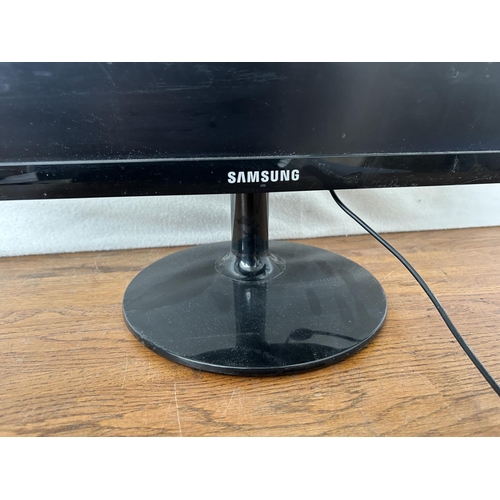 17 - Samsung SyncMaster S22C350 22