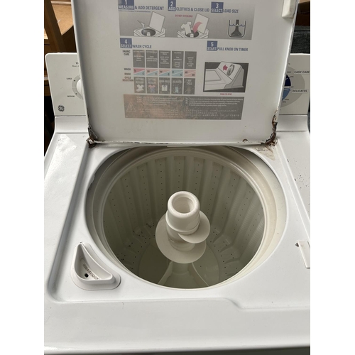 185 - Large General Electric Washing Machine (A/F) - Code AM7134F