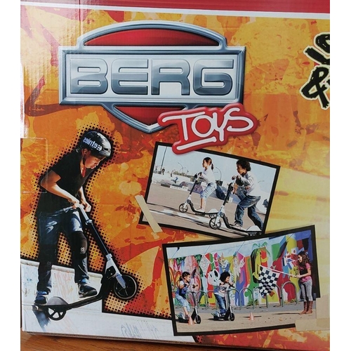 78 - Berg Toys Kick Scoot and Skate